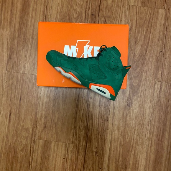 Shoes - Picture 3 of 3